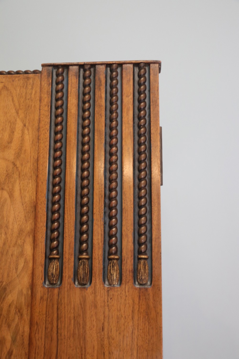 Top quality early 20th century walnut veneered wardrobe with Art Deco influences in the design. View XXI