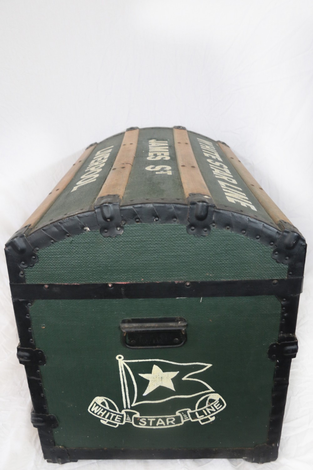 White Star line Liverpool – New York trunk View III
