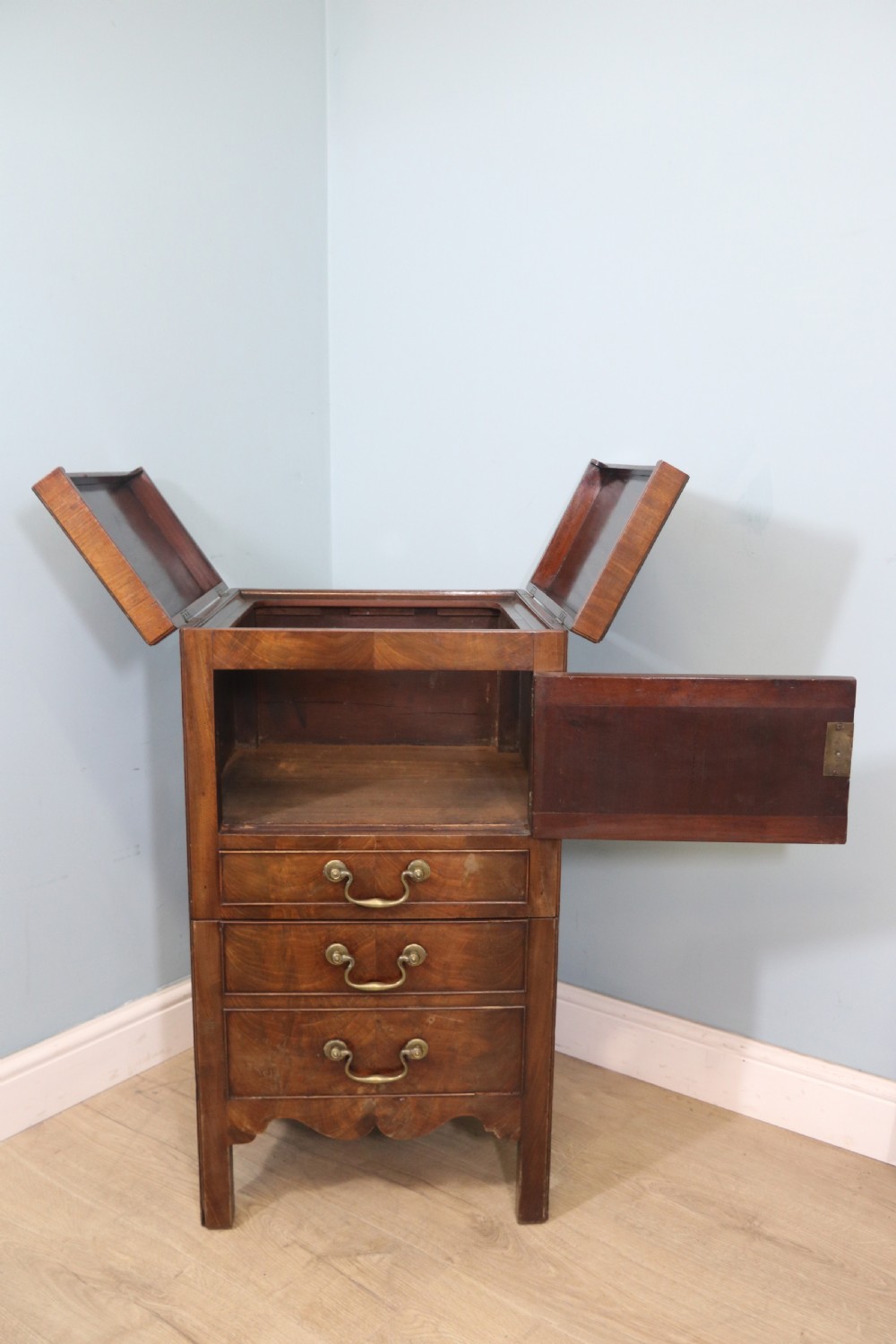 18th century combination washstand and commode  View VII
