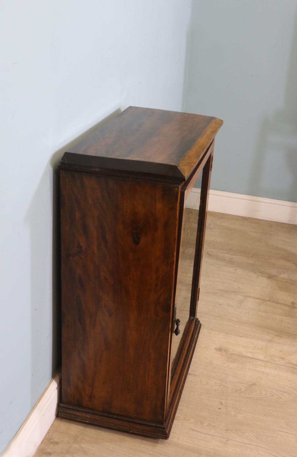 Edwardian hardwood single door display cabinet with 24ct Gold Leaf for Fry’s Choice Chocolate. View IV