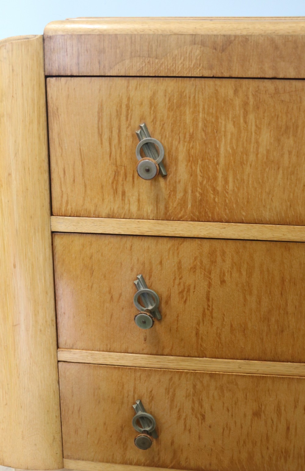  A lovely Art Deco period oak veneered chest of drawers. View VI