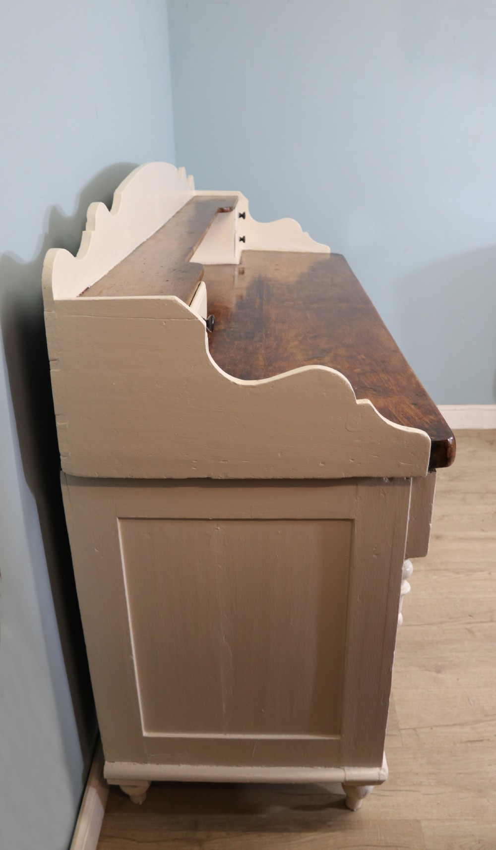 Lovely true Victorian dresser  View VIII
