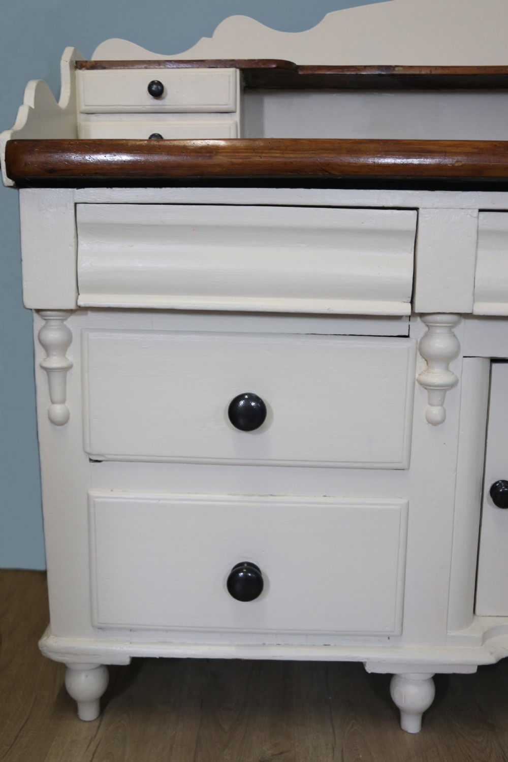 Lovely true Victorian dresser  View XIII