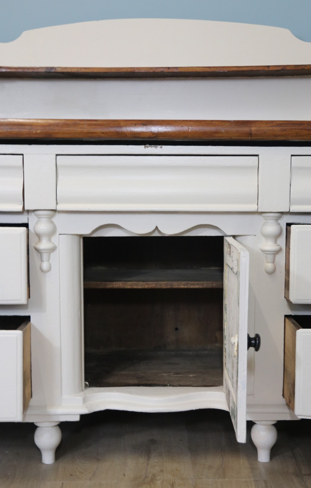 Lovely true Victorian dresser  View XIV