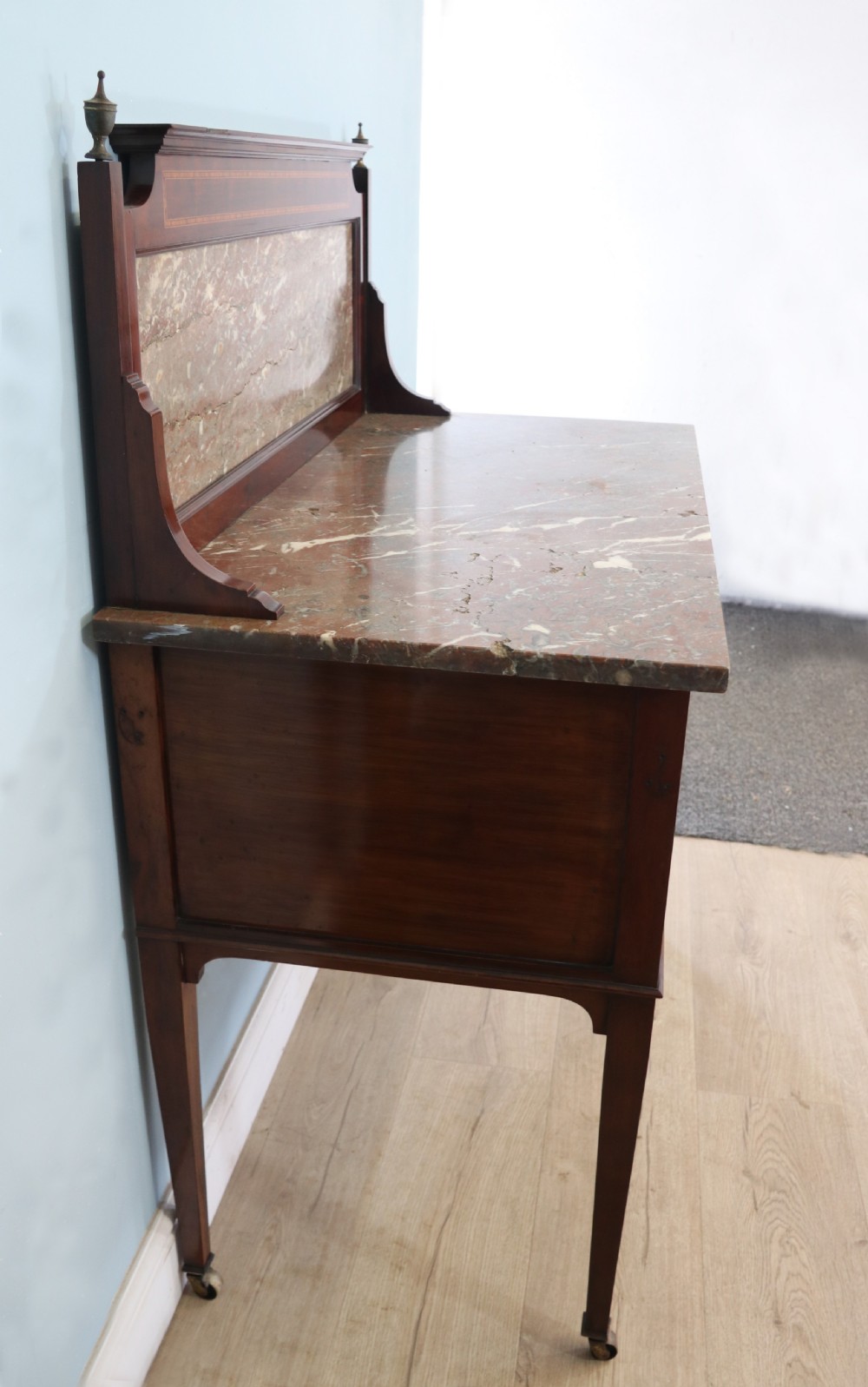 A lovely small Edwardian washstand!  View V