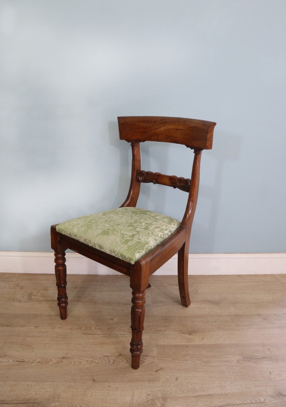 Set of four early to mid-Victorian bar back dining chairs View VII