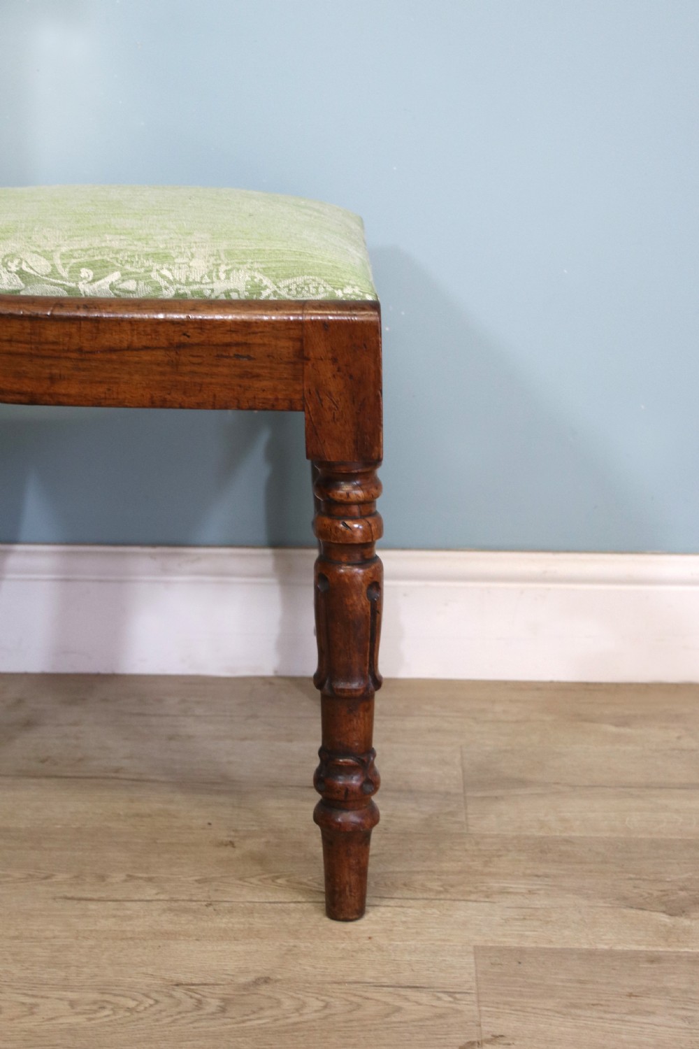 Set of four early to mid-Victorian bar back dining chairs View XIV