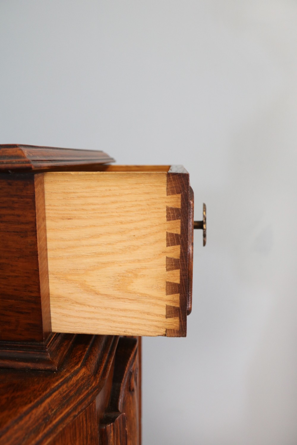 Oak side cabinet dates from the 1930s View X
