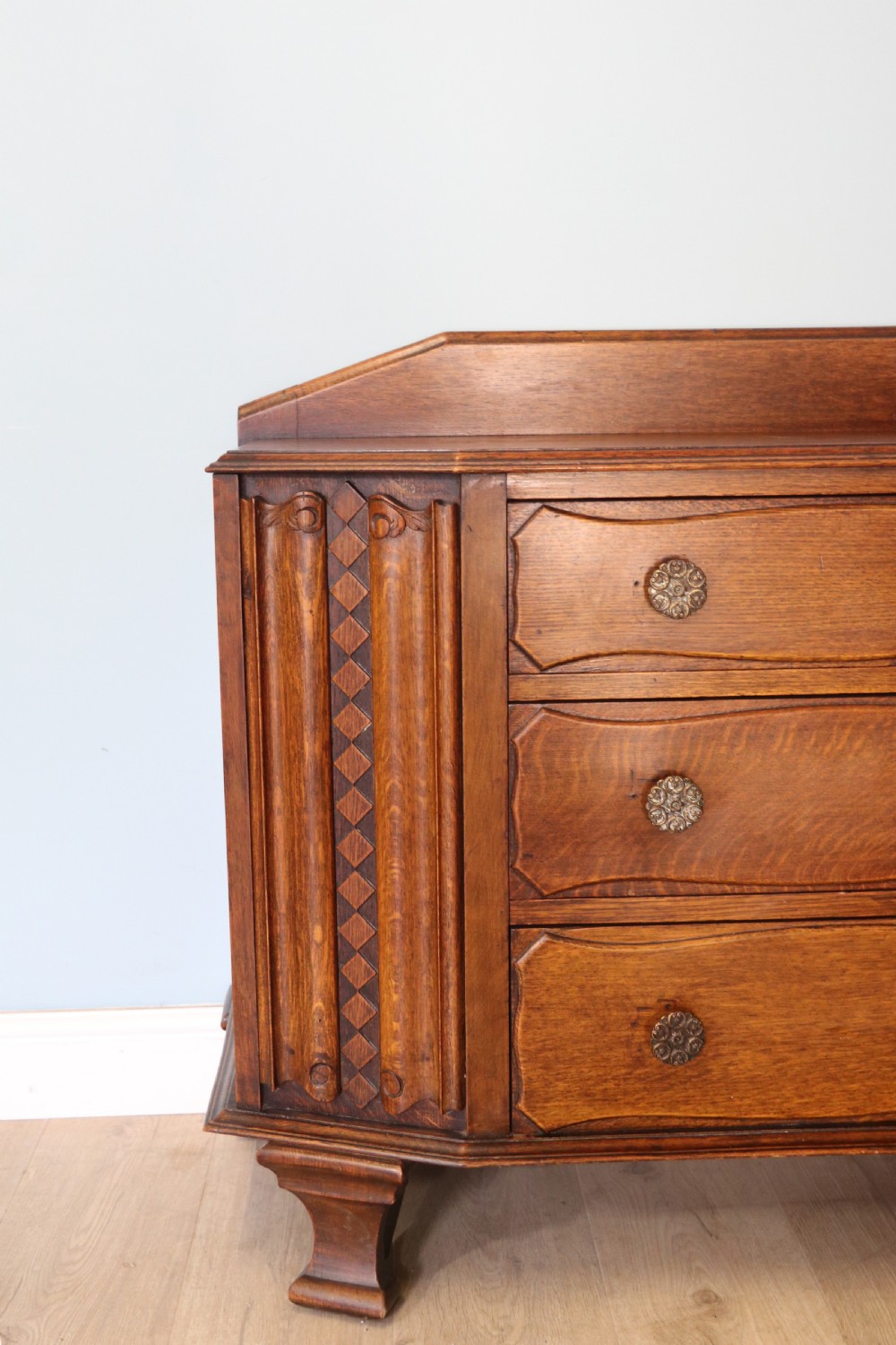 Oak 1930's chest of drawers  View IV