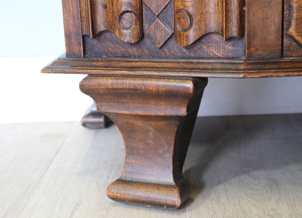 Oak 1930's chest of drawers  View XIII