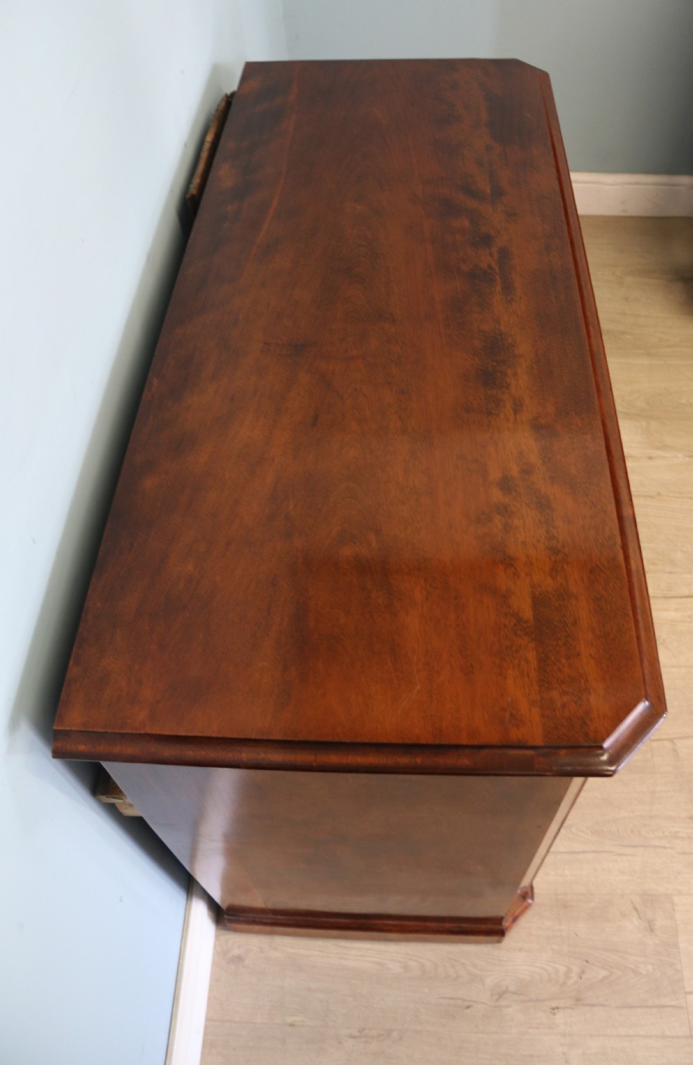 Lovely genuine Victorian small mahogany chest View V