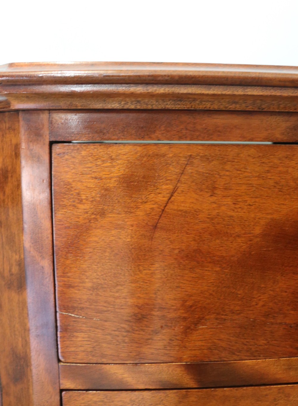 Lovely genuine Victorian small mahogany chest View VII