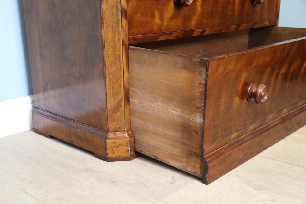 Lovely genuine Victorian small mahogany chest View XI