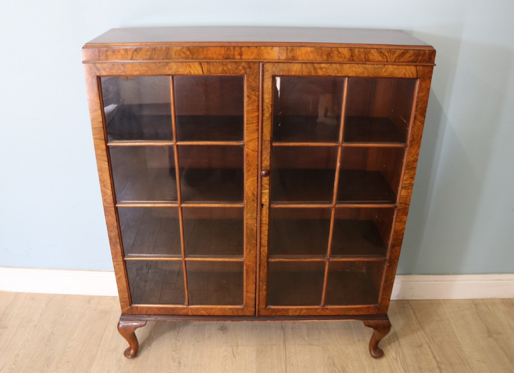 A ‘Harrods of London’ supplied, superb small display cabinet! 