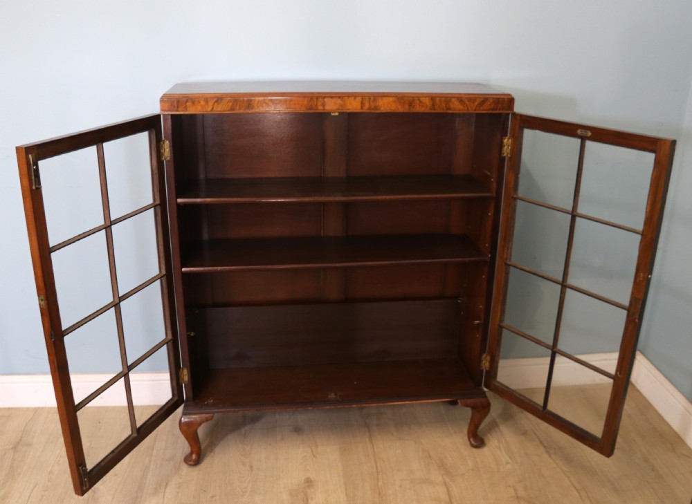 A ‘Harrods of London’ supplied, superb small display cabinet!  View III