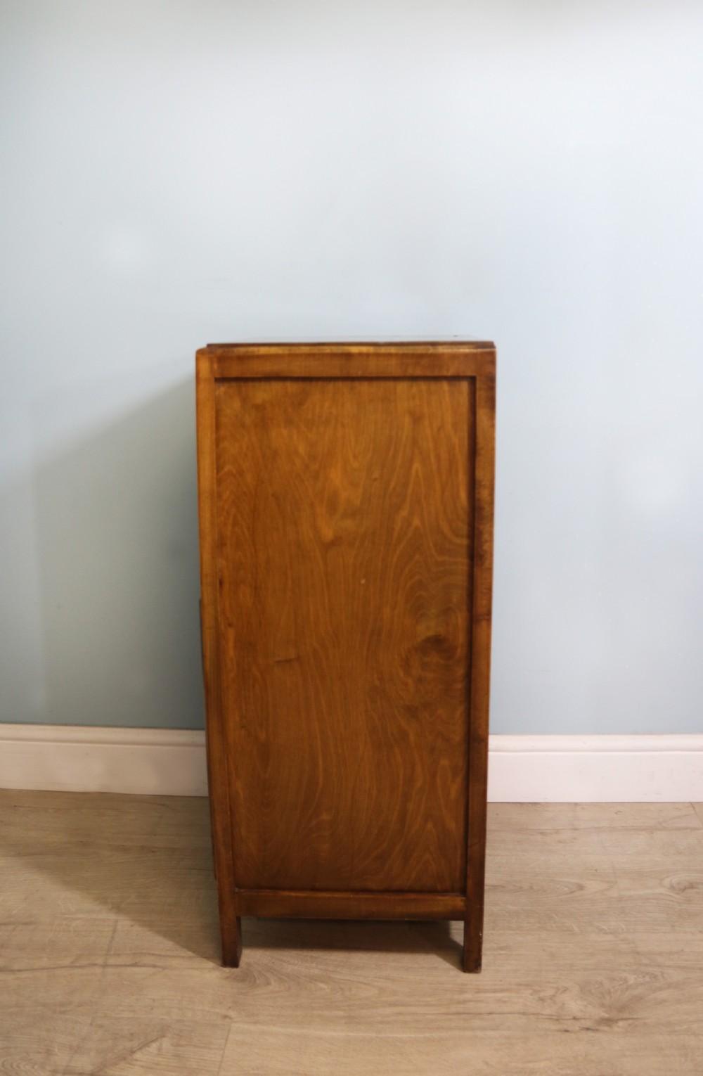A lovely 1950’s bedside cabinet with single door View V
