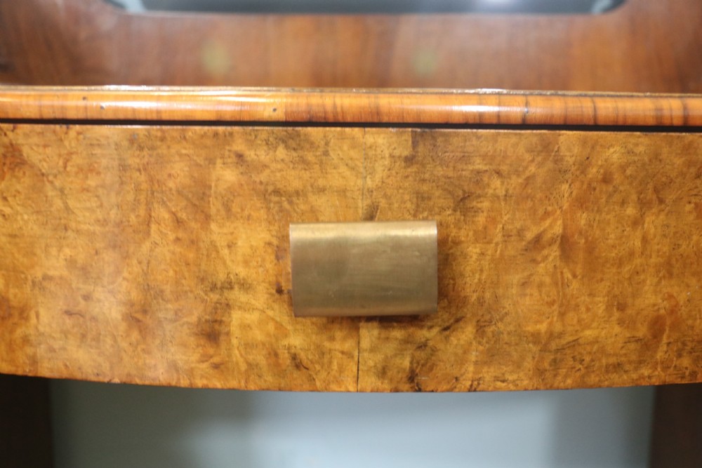 Art Deco style! A wonderful drop centre dressing table. View XII