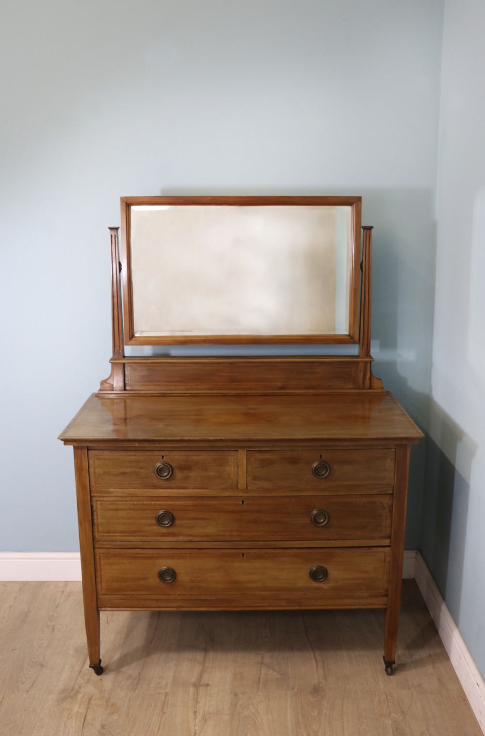 A lovely late 19th century American Walnut dressing chest. 