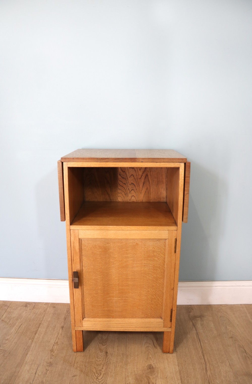 Waring and Gillows of Lancaster light oak bedside cabinet View III