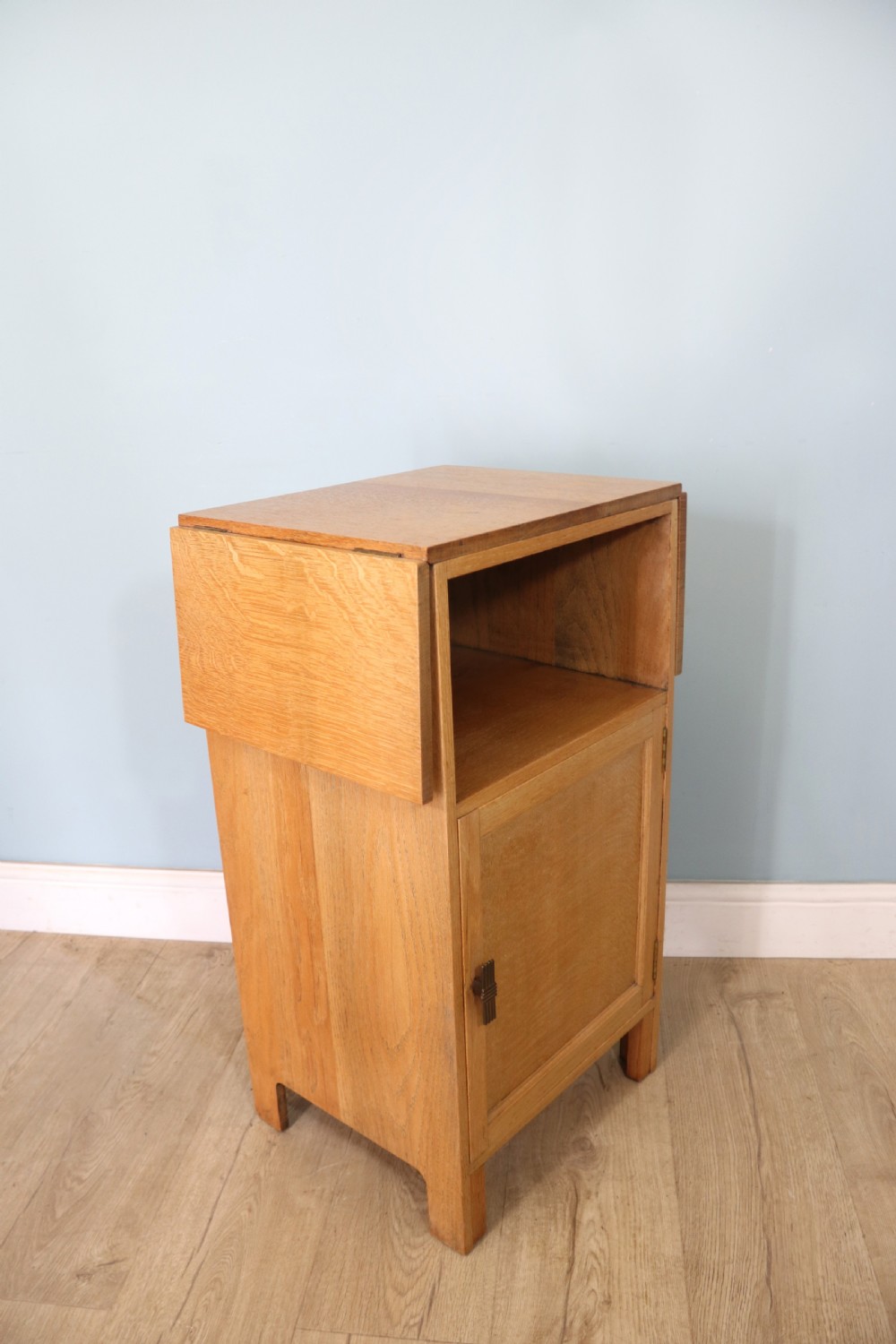 Waring and Gillows of Lancaster light oak bedside cabinet View V