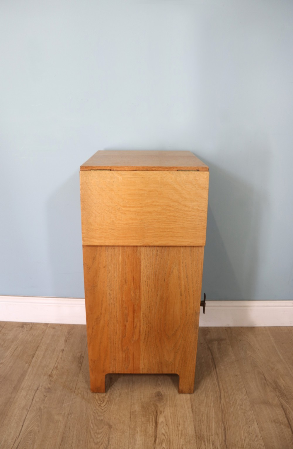 Waring and Gillows of Lancaster light oak bedside cabinet View VI