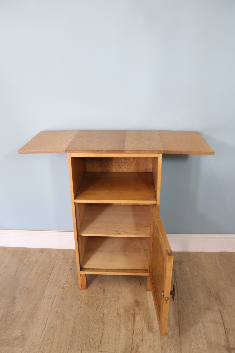 Waring and Gillows of Lancaster light oak bedside cabinet View IX