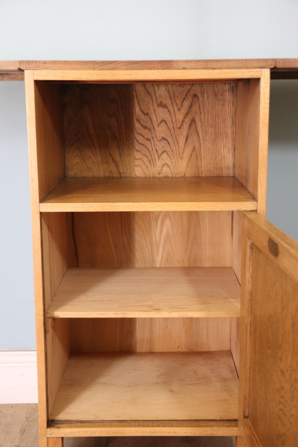 Waring and Gillows of Lancaster light oak bedside cabinet View XI