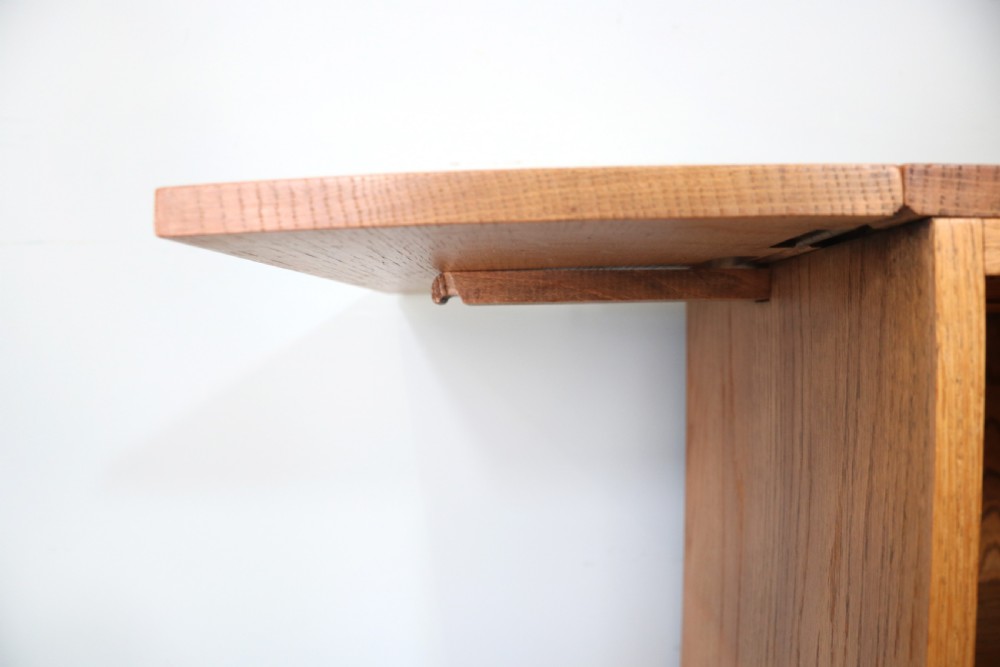 Waring and Gillows of Lancaster light oak bedside cabinet View XV