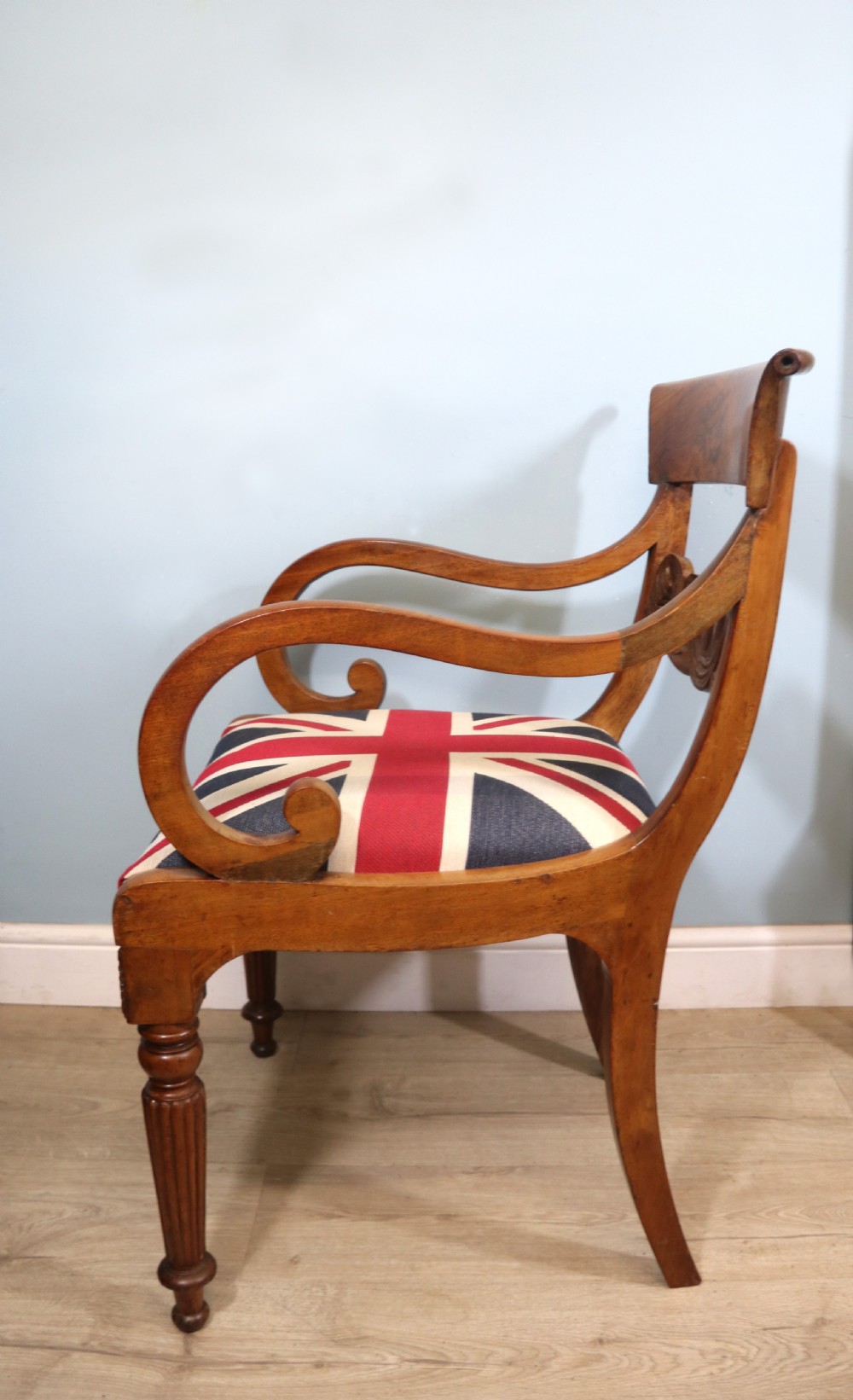 A throne for the Boss! An Victorian mahogany framed bar back carver chair View III
