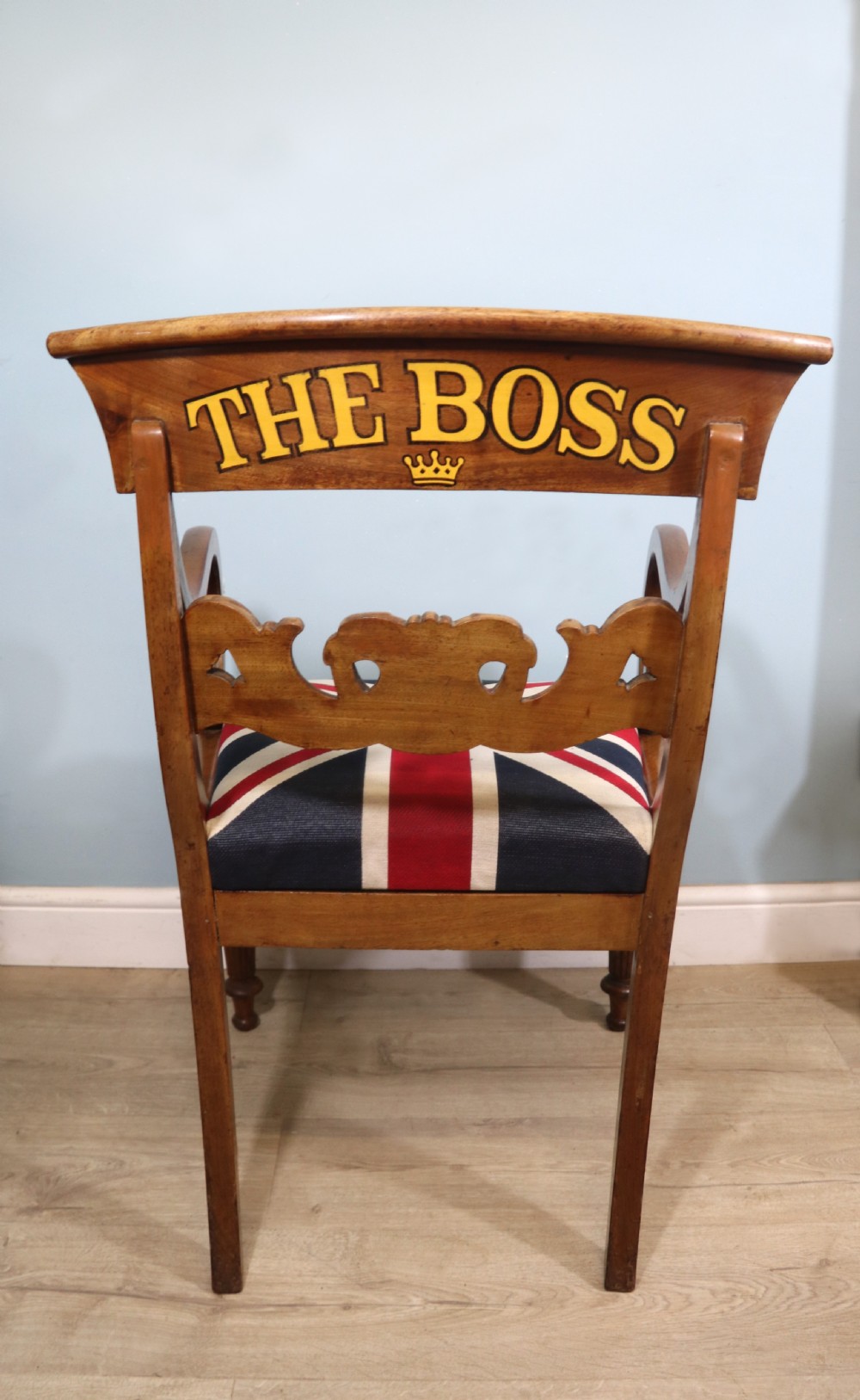A throne for the Boss! An Victorian mahogany framed bar back carver chair View V