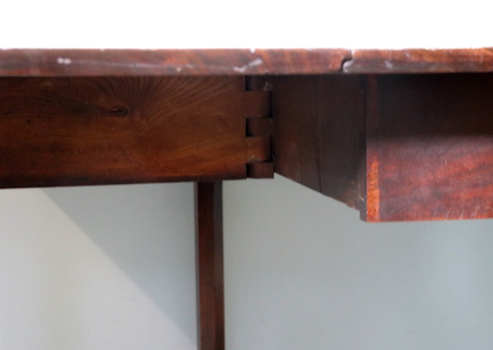  A top quality early Victorian dropleaf gateleg table!  View X