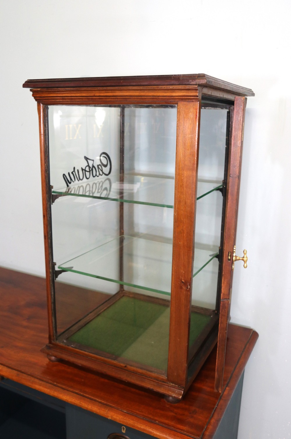 A wonderful early 20th century shop counter display cabinet!  View IV