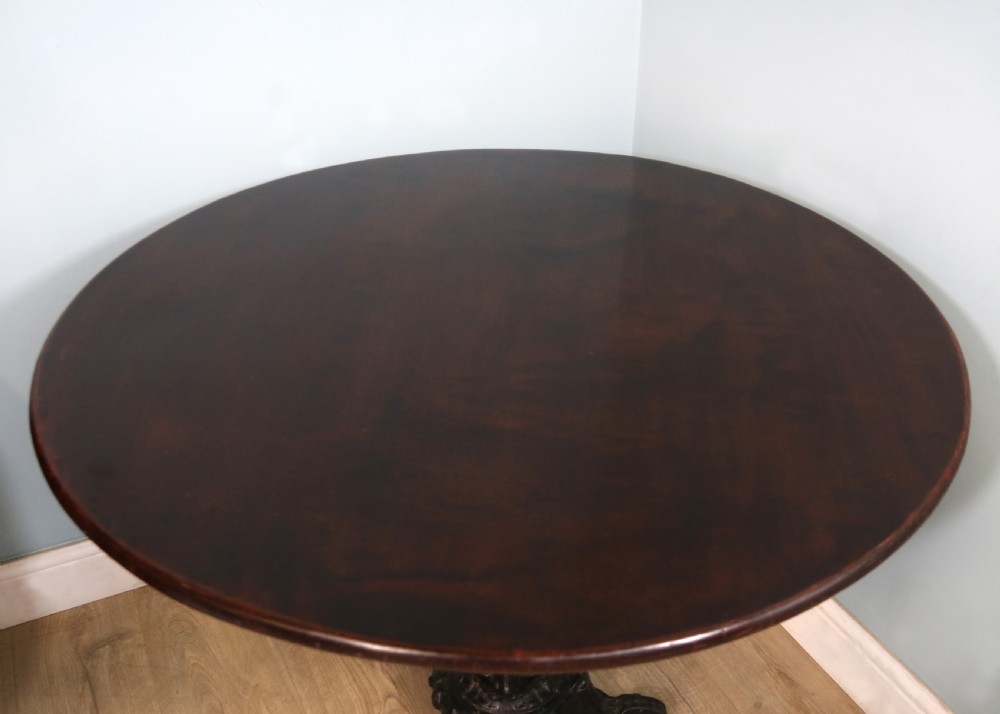 A lovely Georgian top quality pub table. View III