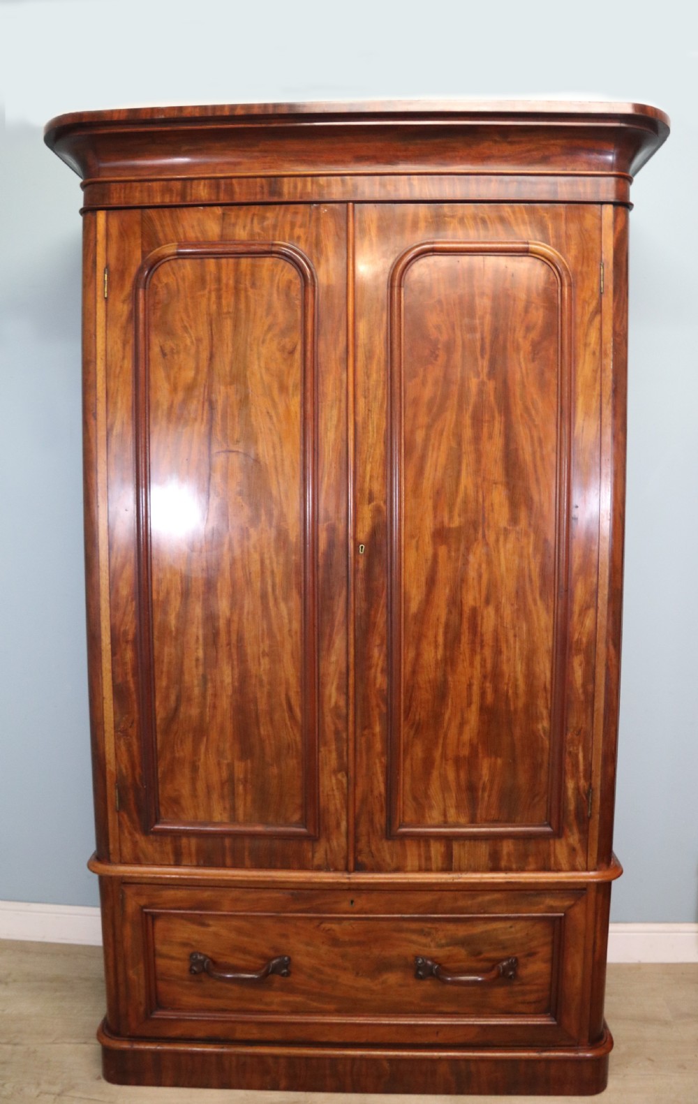 A lovely quality and truly stunning, classic Victorian wardrobe. 
