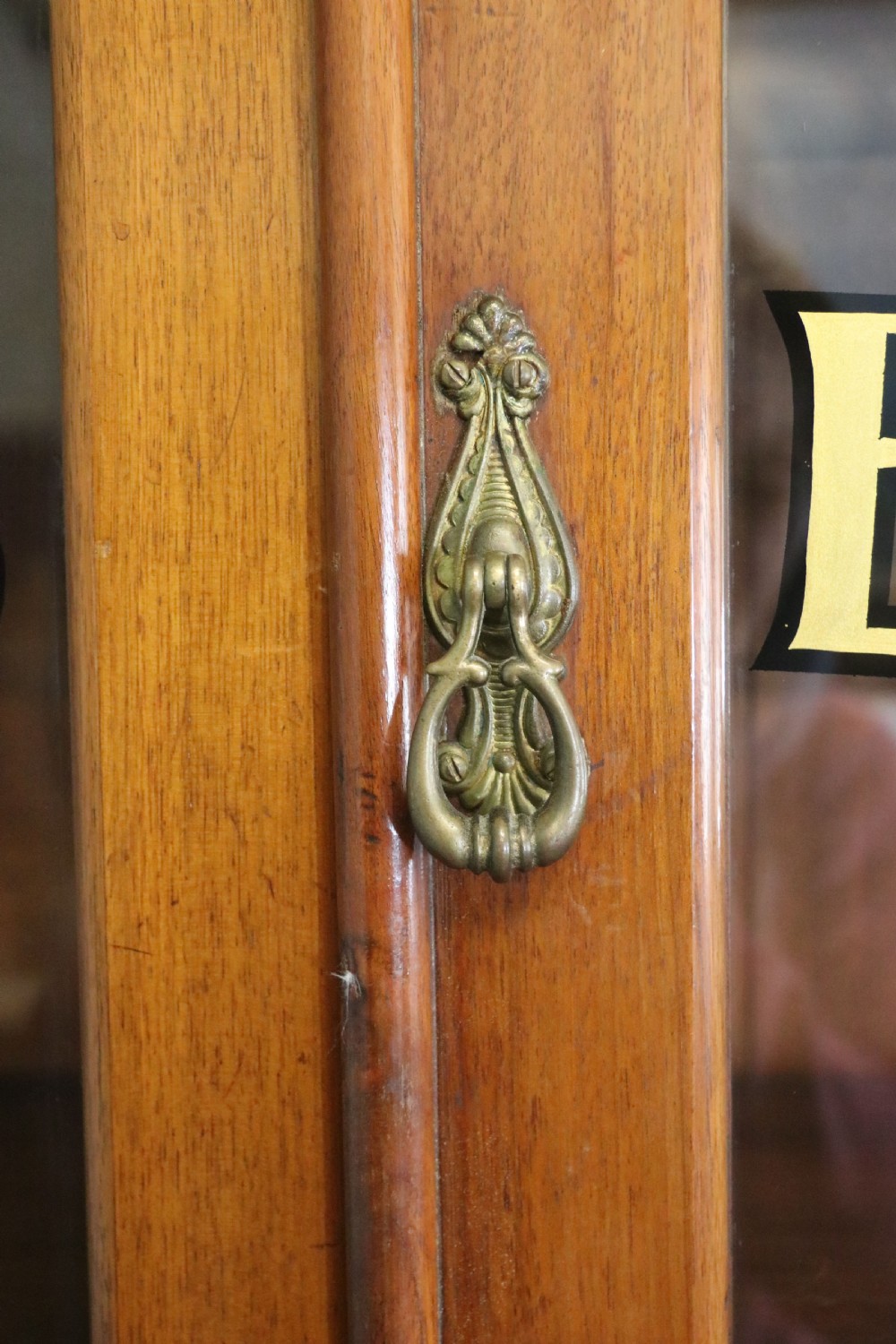 Late 19th century light American Walnut bookcase cabinet  View XVIII