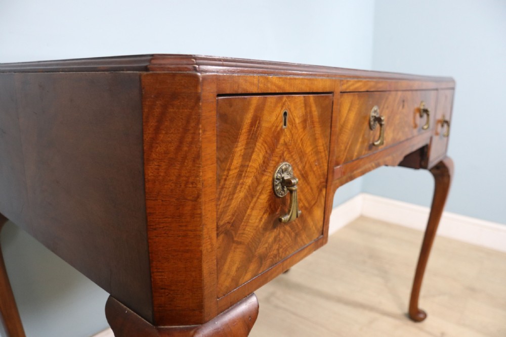 Early 20th Century walnut veneered writing table View VIII