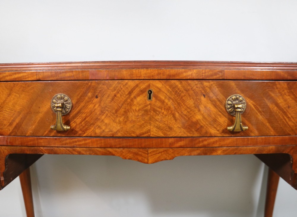 Early 20th Century walnut veneered writing table View XI
