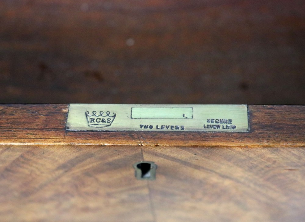 Early 20th Century walnut veneered writing table View XII
