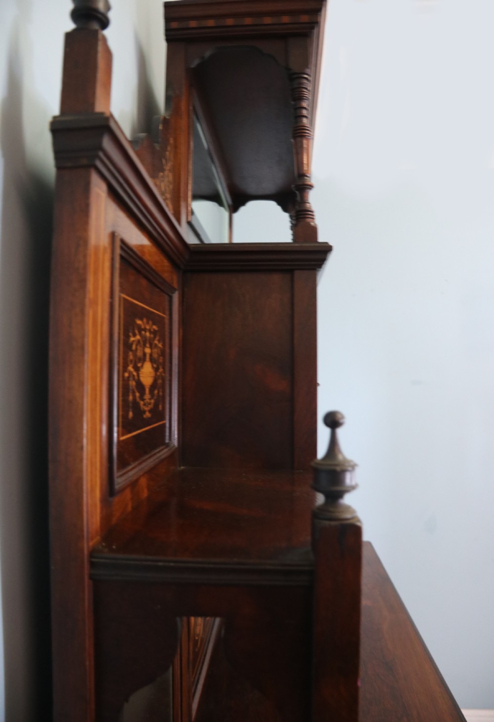 Late Victorian / Edwardian walnut veneered and inlaid side cabinet  View XVI