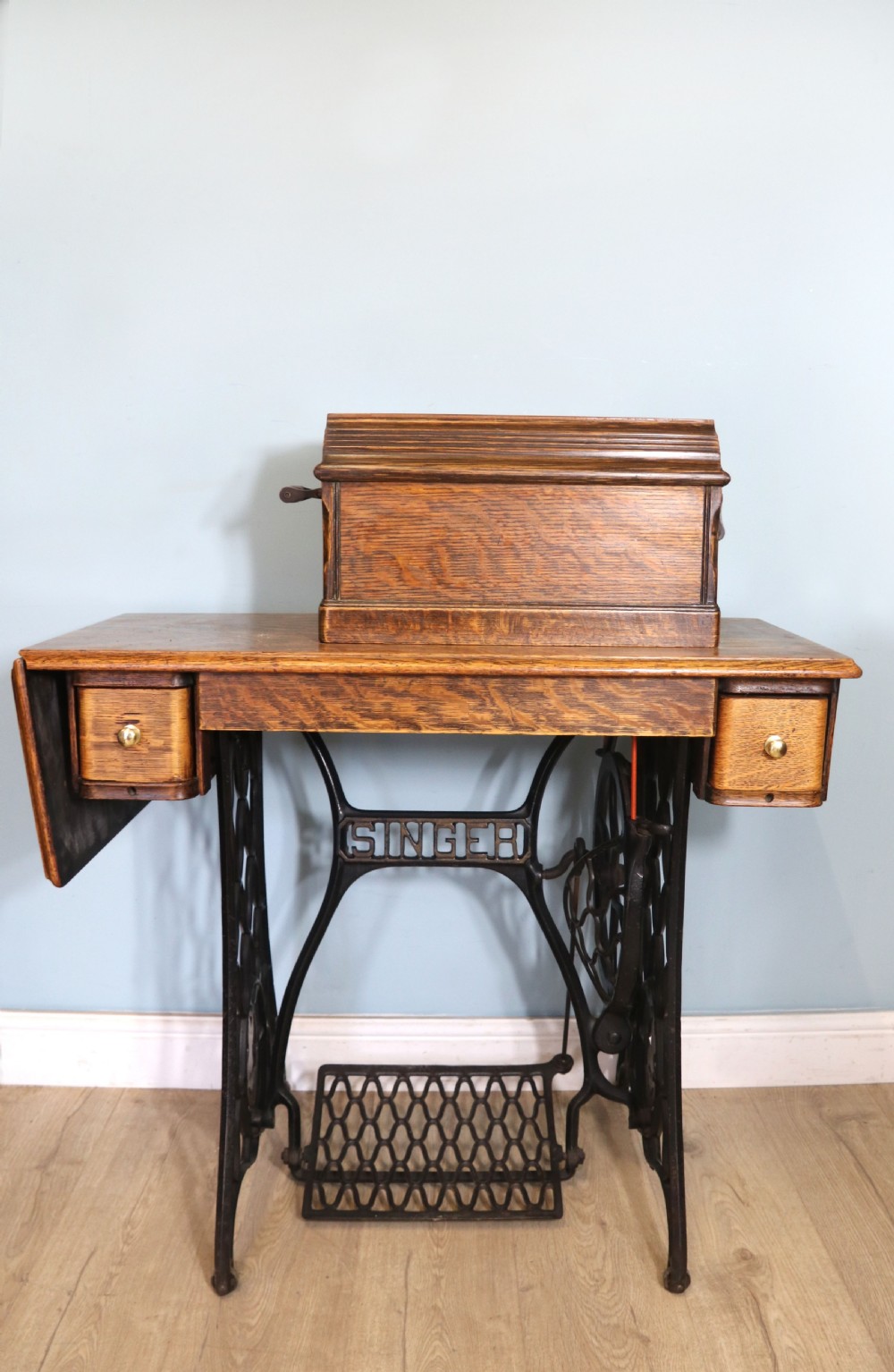 Vintage treadle Singer machine View IV