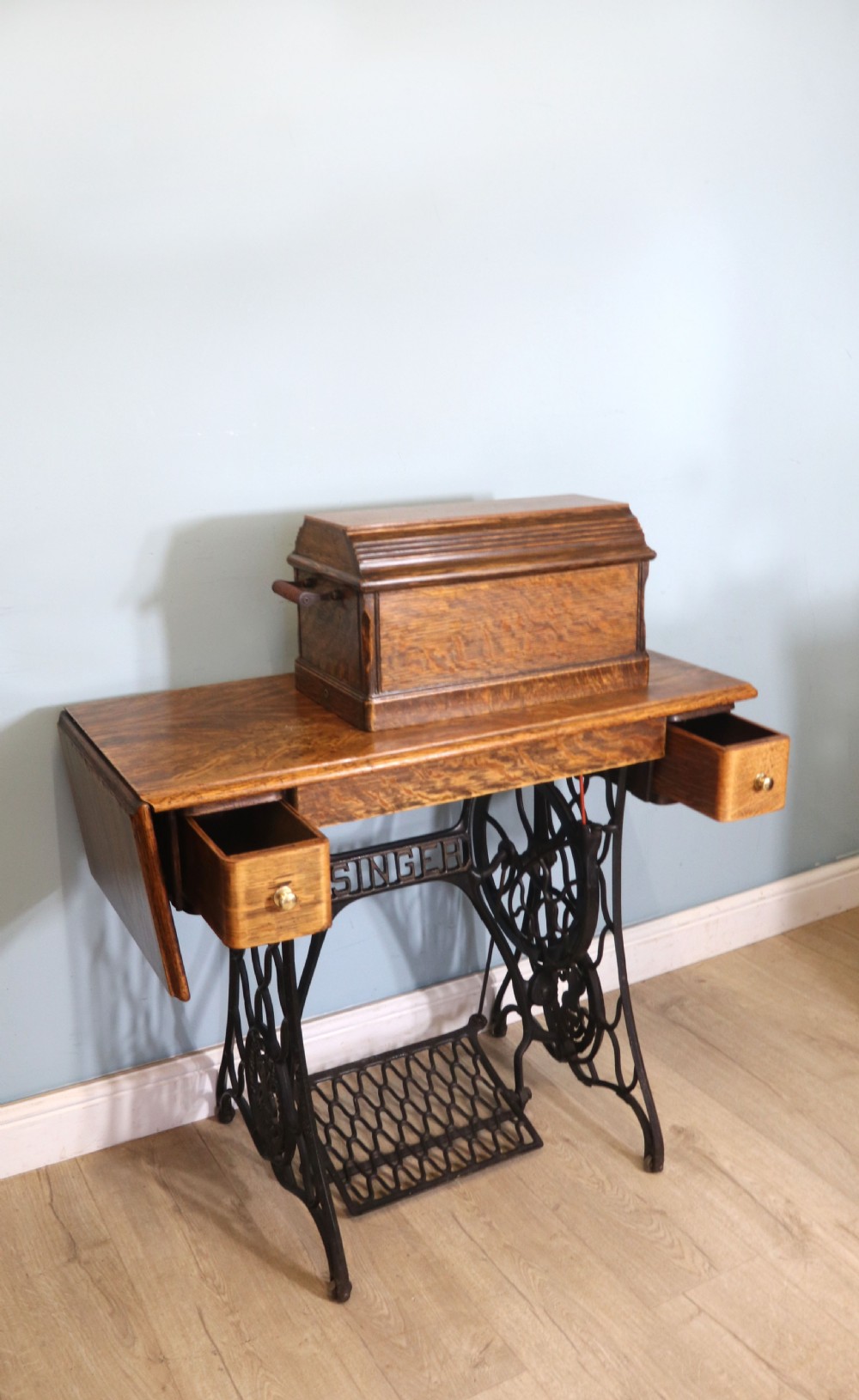 Vintage treadle Singer machine View VII