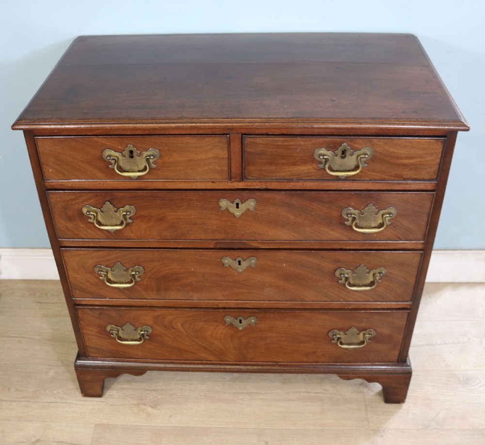 A lovely George III mahogany chest  View IX