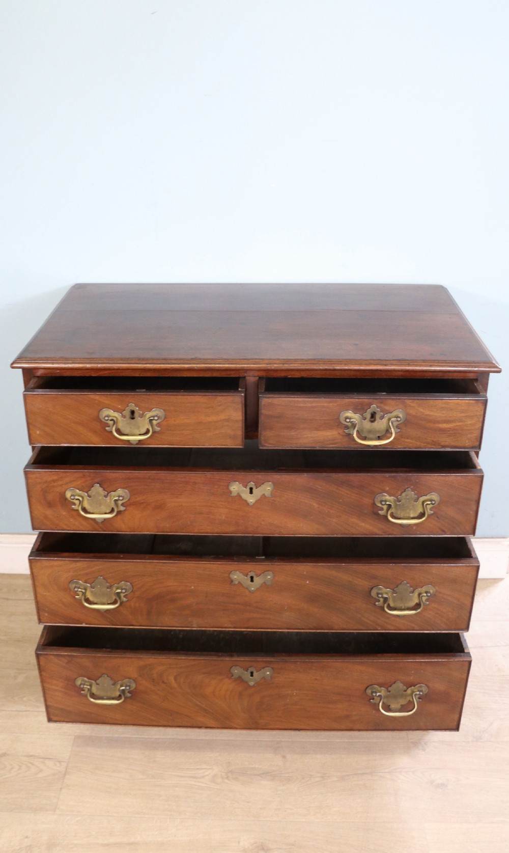 A lovely George III mahogany chest  View IV