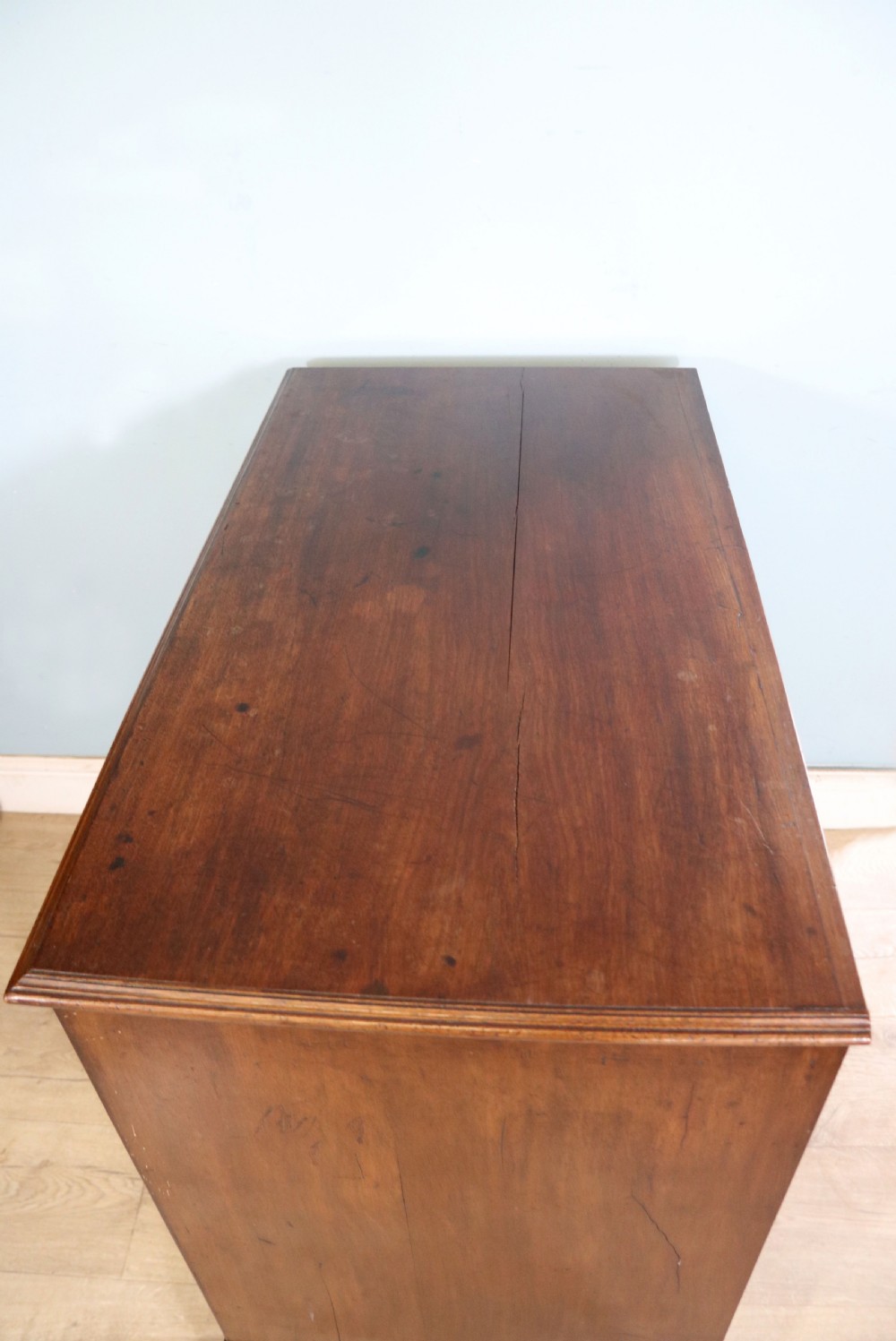A lovely George III mahogany chest 