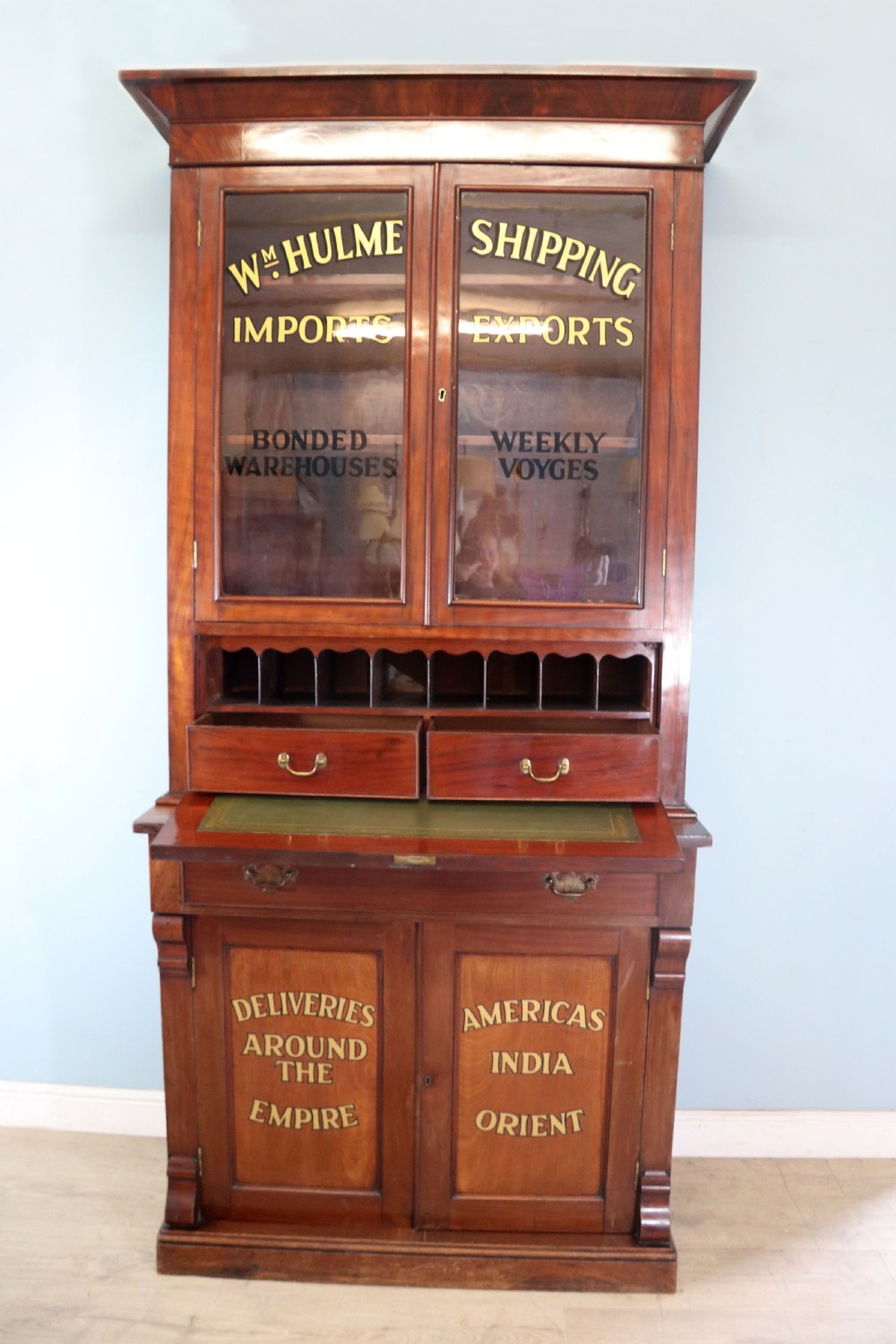 A lovely quality early Victorian mahogany bookcase cabinet