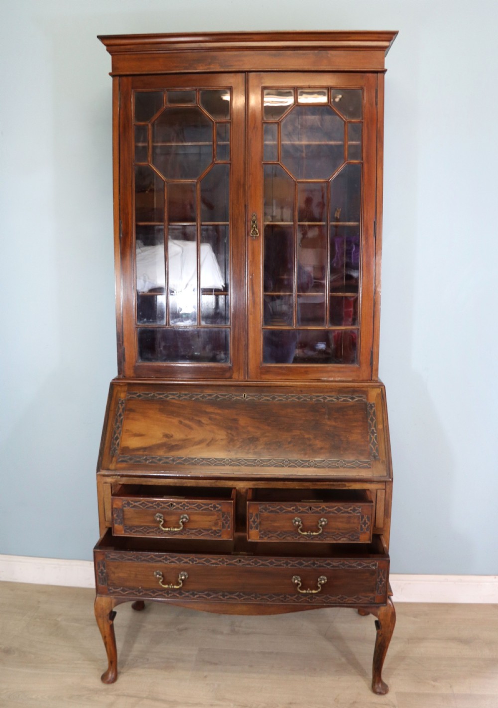 This excellent quality Edwardian mahogany bureau bookcase cabinet  View III