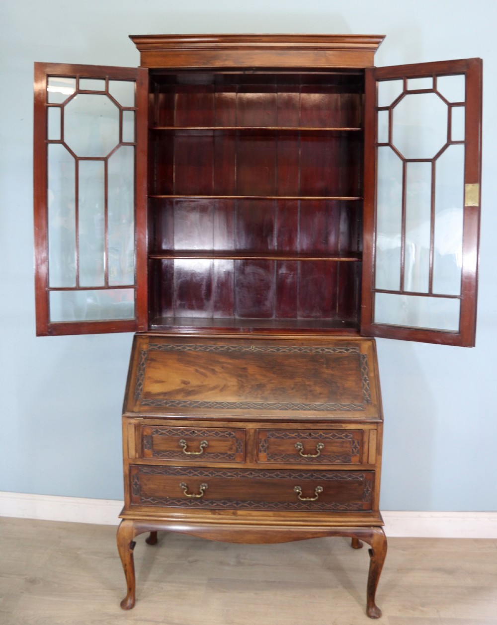 This excellent quality Edwardian mahogany bureau bookcase cabinet  View VIII