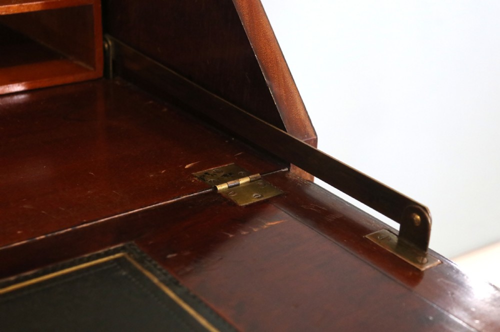 This excellent quality Edwardian mahogany bureau bookcase cabinet  View XXII