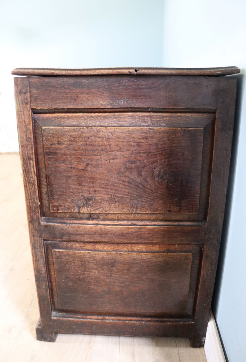 A very fine 18th century oak mule chest View XV