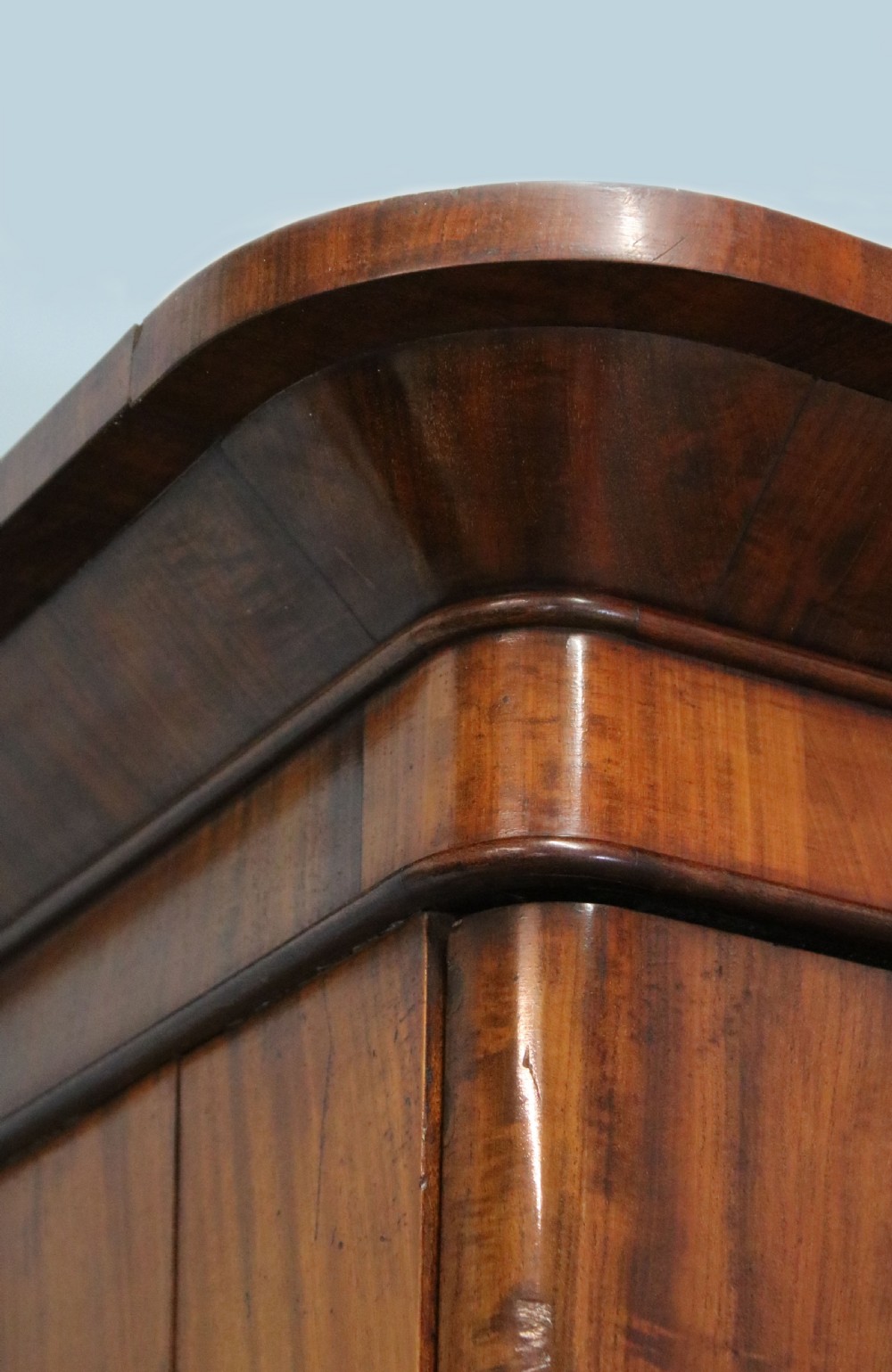 A quality Victorian imposing mahogany wardrobe!  View IV